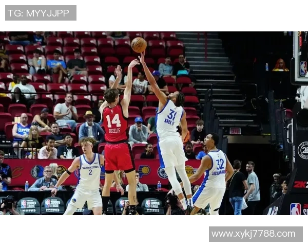 雷霆与76人精彩对决回顾11月14日比赛录像分析与亮点总结